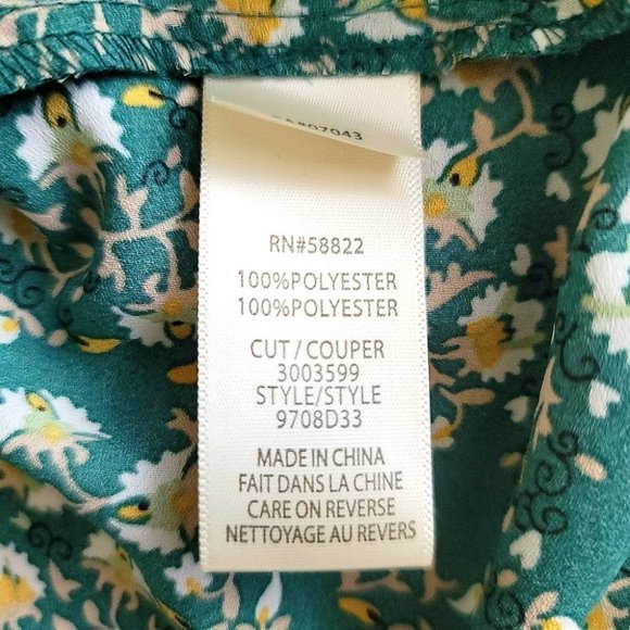 Max Studio Pleated Floral Top Size Medium - Picture 13 of 13